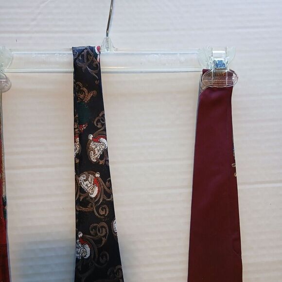3 Christmas Tie's Zylos, Eton, and Mark Mathicu Collection. - Picture 5 of 13